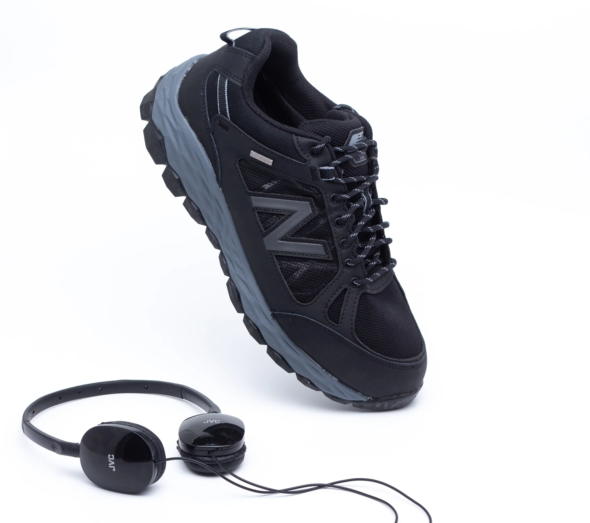 Men's Wide Fit Waterproof New Balance MW1350WL Walking Waterproof Fresh Foam Trainers - Image 10