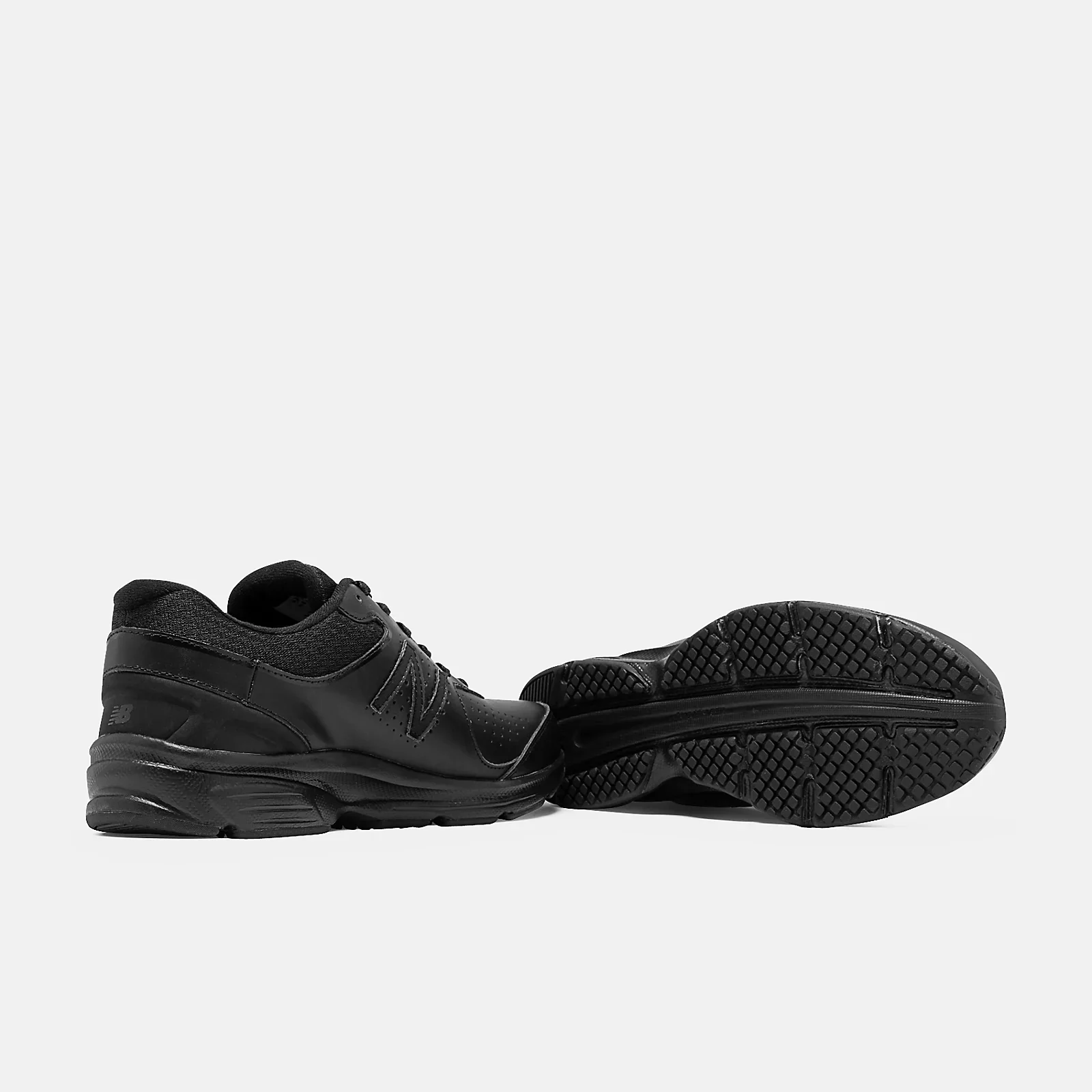 Mens Wide Fit New Balance MW411BK2 Trainers - Image 6